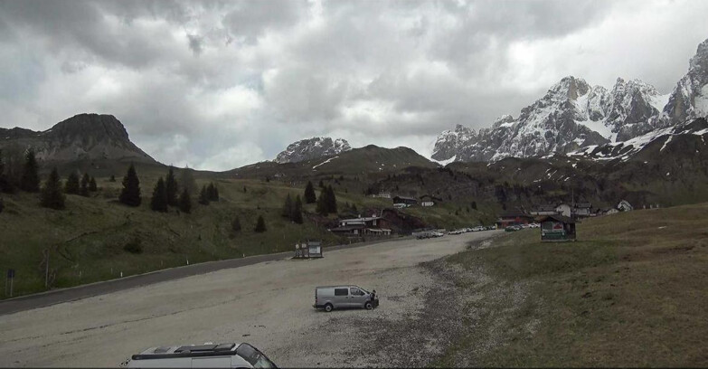 Webcam San Martino di Castrozza - Passo Rolle  - Passo Rolle - Castellazzo