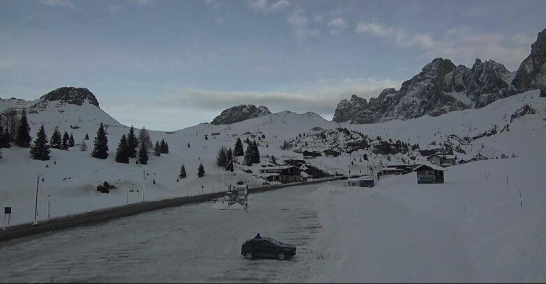 Webcam San Martino di Castrozza - Passo Rolle  - Passo Rolle - Castellazzo