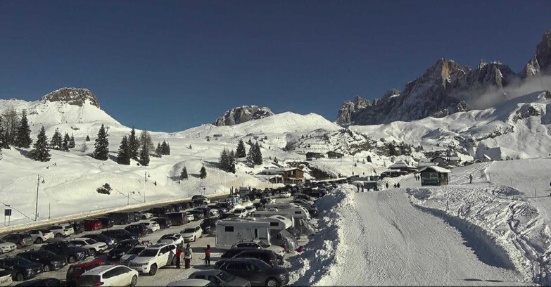 Webcam Сан-Мартино-ди-Кастроцца - Пассо-Ролле - Passo Rolle - Castellazzo