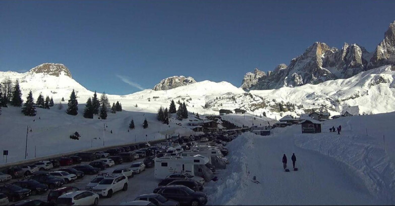 Webcam Сан-Мартино-ди-Кастроцца - Пассо-Ролле - Passo Rolle - Castellazzo