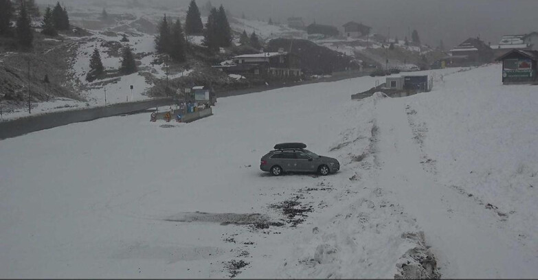 Webcam Сан-Мартино-ди-Кастроцца - Пассо-Ролле - Passo Rolle