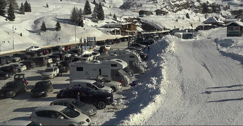 Webcam Сан-Мартино-ди-Кастроцца - Пассо-Ролле - Passo Rolle