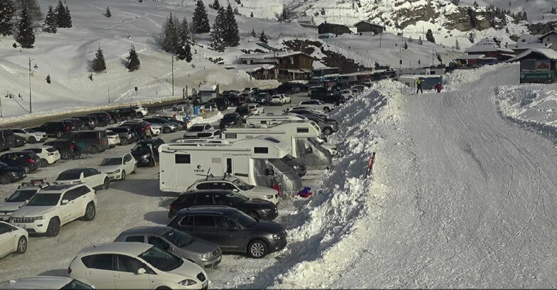 Webcam Сан-Мартино-ди-Кастроцца - Пассо-Ролле - Passo Rolle