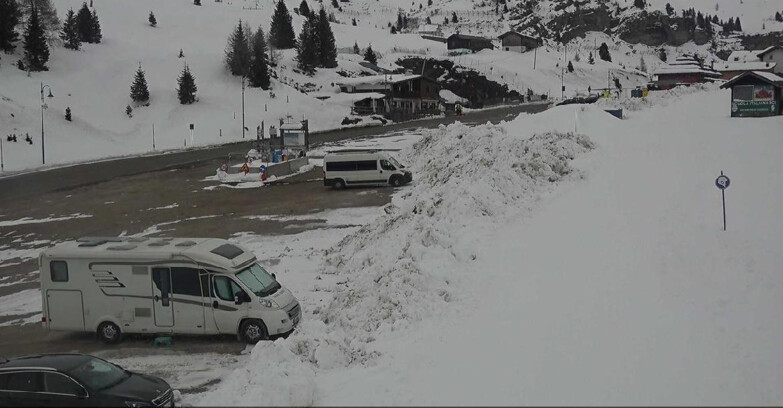 Webcam Сан-Мартино-ди-Кастроцца - Пассо-Ролле - Passo Rolle