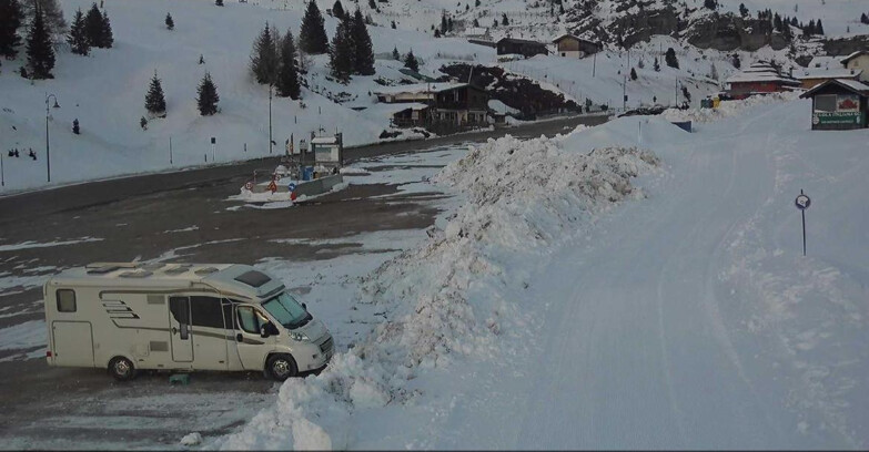 Webcam Сан-Мартино-ди-Кастроцца - Пассо-Ролле - Passo Rolle