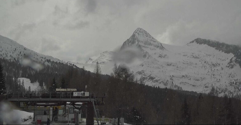 Webcam Сан-Мартино-ди-Кастроцца - Пассо-Ролле - Passo Rolle - Colbricon