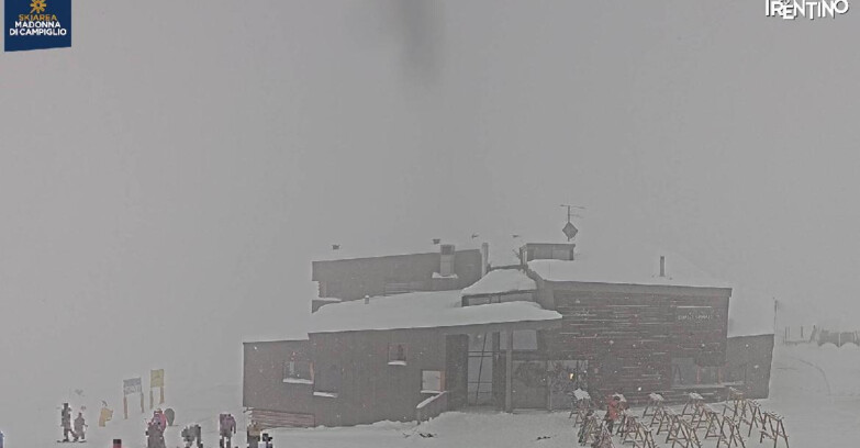 Webcam Madonna di Campiglio - Rifugio Dosson-Chalet FIAT- Spinale