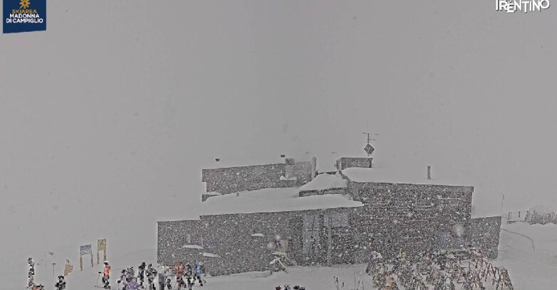 Webcam Madonna di Campiglio - Rifugio Dosson-Chalet FIAT- Spinale