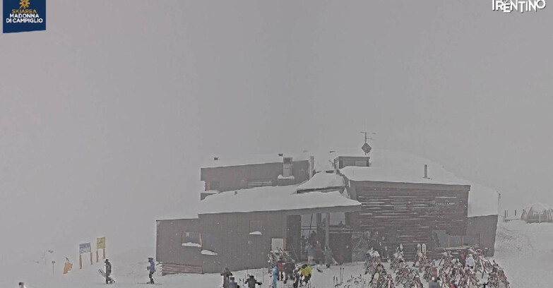 Webcam Madonna di Campiglio - Rifugio Dosson-Chalet FIAT- Spinale