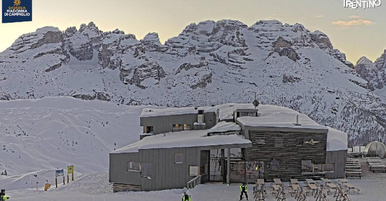 Webcam Madonna di Campiglio - Rifugio Dosson - Chalet FIAT