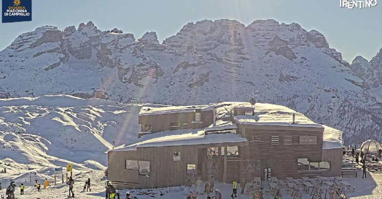 Webcam Madonna di Campiglio - Rifugio Dosson - Chalet FIAT