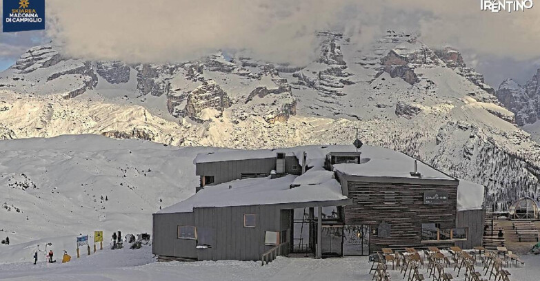 Webcam Madonna di Campiglio - Rifugio Dosson - Chalet FIAT