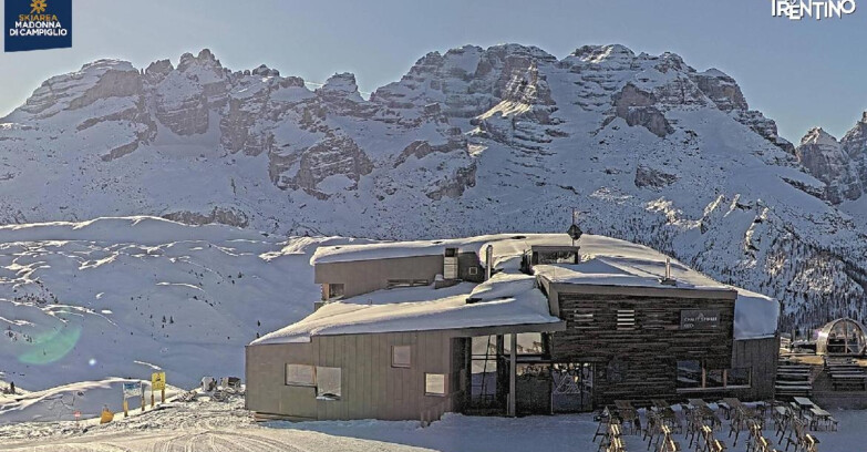 Webcam Madonna di Campiglio - Rifugio Dosson - Chalet FIAT