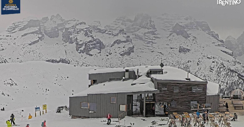 Webcam Madonna di Campiglio - Rifugio Dosson - Chalet FIAT