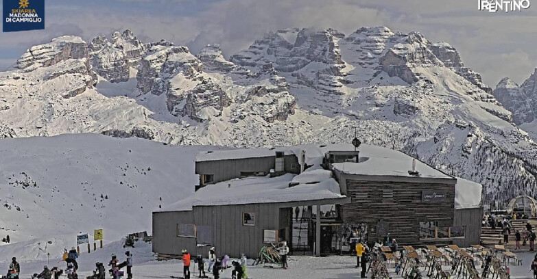 Webcam Madonna di Campiglio - Rifugio Dosson - Chalet FIAT