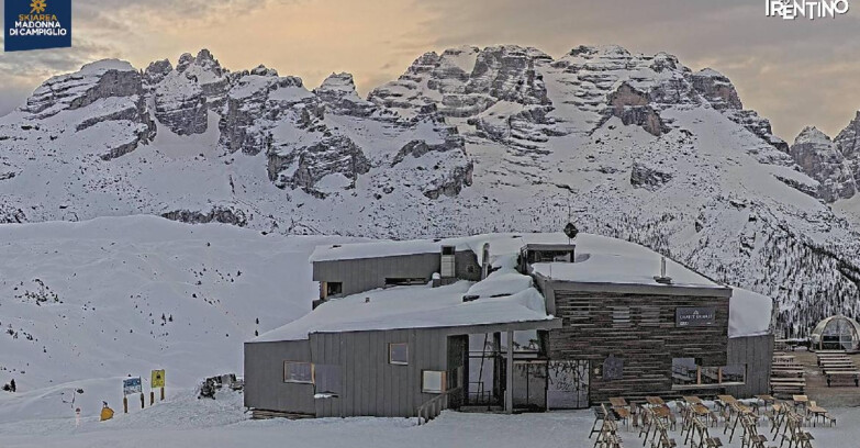 Webcam Madonna di Campiglio - Rifugio Dosson - Chalet FIAT
