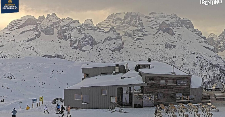 Webcam Madonna di Campiglio - Rifugio Dosson - Chalet FIAT