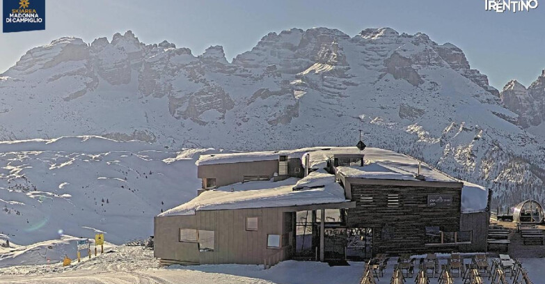 Webcam Madonna di Campiglio - Rifugio Dosson - Chalet FIAT