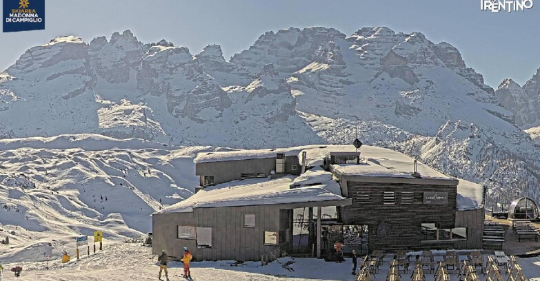 Webcam Madonna di Campiglio - Rifugio Dosson - Chalet FIAT