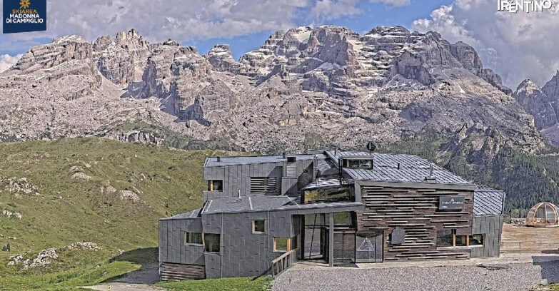 Webcam Madonna di Campiglio (Skiarea Campiglio Dolomiti di Brenta - Val di Sole Val Rendena) - Chalet Spinale