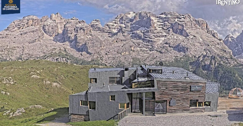 Webcam Madonna di Campiglio (Skiarea Campiglio Dolomiti di Brenta - Val di Sole Val Rendena) - Chalet Spinale