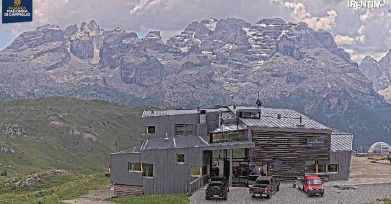 Webcam Madonna di Campiglio (Skiarea Campiglio Dolomiti di Brenta - Val di Sole Val Rendena) - Chalet Spinale