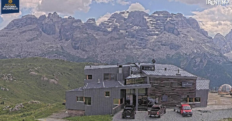 Webcam Madonna di Campiglio (Skiarea Campiglio Dolomiti di Brenta - Val di Sole Val Rendena) - Chalet Spinale