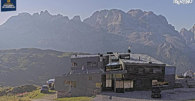 Webcam Madonna di Campiglio (Skiarea Campiglio Dolomiti di Brenta - Val di Sole Val Rendena) - Chalet Spinale
