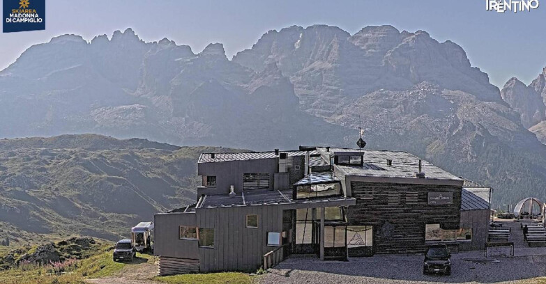 Webcam Madonna di Campiglio (Skiarea Campiglio Dolomiti di Brenta - Val di Sole Val Rendena) - Chalet Spinale