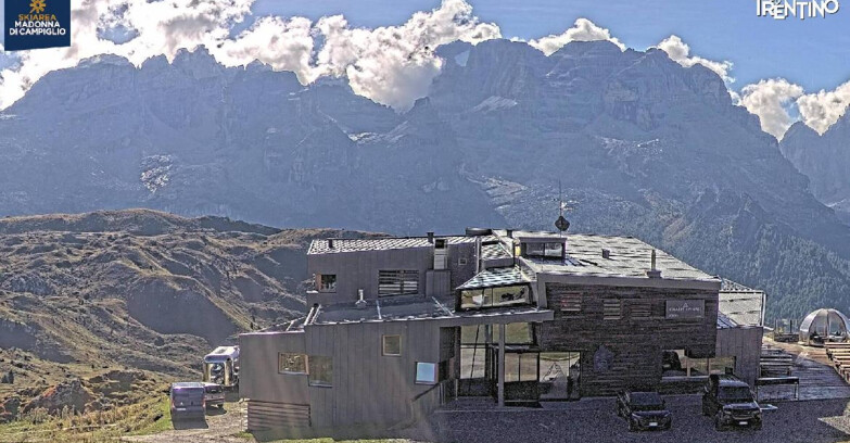 Webcam Madonna di Campiglio (Skiarea Campiglio Dolomiti di Brenta - Val di Sole Val Rendena) - Chalet Spinale
