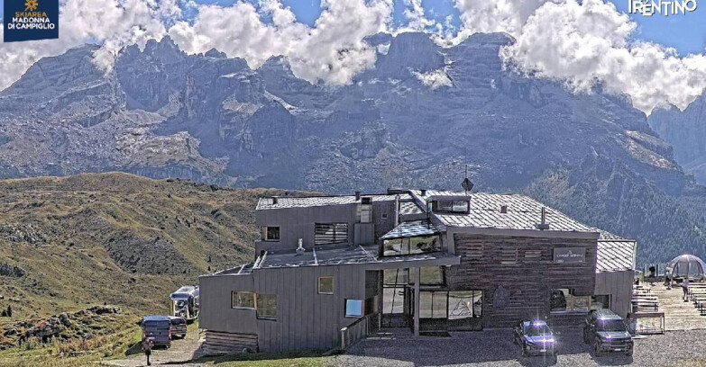 Webcam Madonna di Campiglio (Skiarea Campiglio Dolomiti di Brenta - Val di Sole Val Rendena) - Chalet Spinale