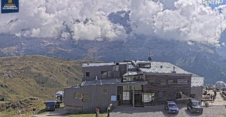Webcam Madonna di Campiglio (Skiarea Campiglio Dolomiti di Brenta - Val di Sole Val Rendena) - Chalet Spinale