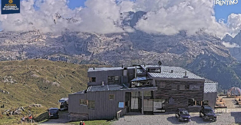 Webcam Madonna di Campiglio (Skiarea Campiglio Dolomiti di Brenta - Val di Sole Val Rendena) - Chalet Spinale