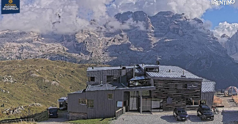 Webcam Madonna di Campiglio (Skiarea Campiglio Dolomiti di Brenta - Val di Sole Val Rendena) - Chalet Spinale