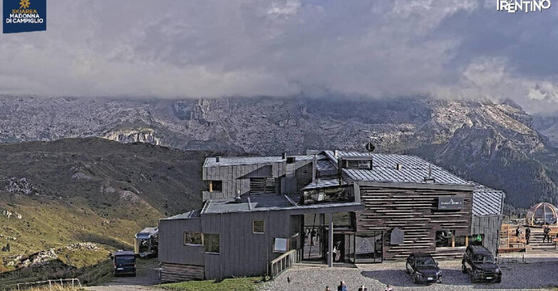 Webcam Madonna di Campiglio (Skiarea Campiglio Dolomiti di Brenta - Val di Sole Val Rendena) - Chalet Spinale