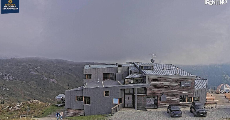 Webcam Madonna di Campiglio (Skiarea Campiglio Dolomiti di Brenta - Val di Sole Val Rendena) - Chalet Spinale