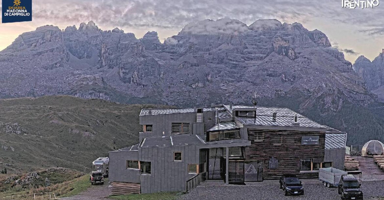 Webcam Madonna di Campiglio (Skiarea Campiglio Dolomiti di Brenta - Val di Sole Val Rendena) - Chalet Spinale