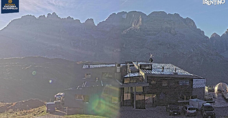 Webcam Madonna di Campiglio (Skiarea Campiglio Dolomiti di Brenta - Val di Sole Val Rendena) - Chalet Spinale