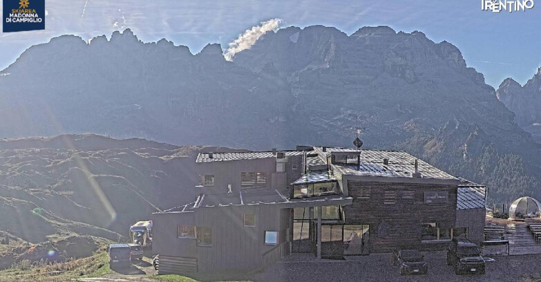 Webcam Madonna di Campiglio (Skiarea Campiglio Dolomiti di Brenta - Val di Sole Val Rendena) - Chalet Spinale
