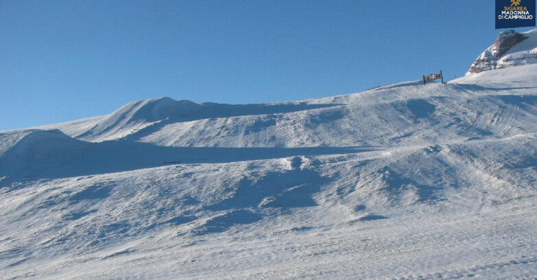 Webcam Madonna di Campiglio (Skiarea Campiglio Dolomiti di Brenta - Val di Sole Val Rendena) - Brenta Dolomites