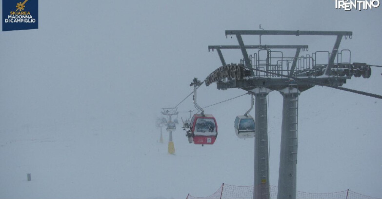Webcam Madonna di Campiglio - From Grostè 
