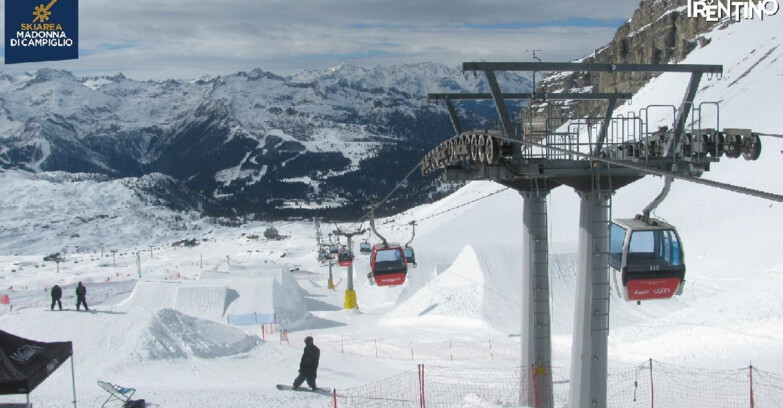 Webcam Madonna di Campiglio - From Grostè 