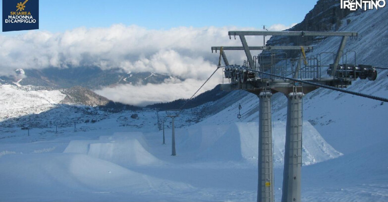Webcam Madonna di Campiglio (Skiarea Campiglio Dolomiti di Brenta - Val di Sole Val Rendena) - From Grostè 