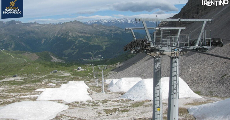 Webcam Madonna di Campiglio (Skiarea Campiglio Dolomiti di Brenta - Val di Sole Val Rendena) - From Grostè 