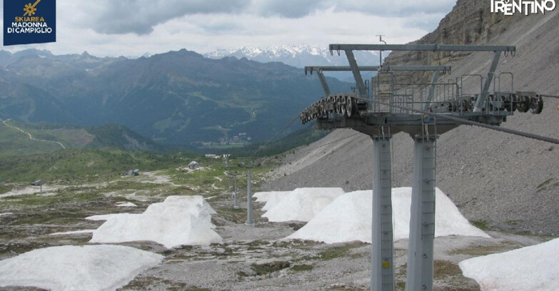Webcam Madonna di Campiglio (Skiarea Campiglio Dolomiti di Brenta - Val di Sole Val Rendena) - From Grostè 