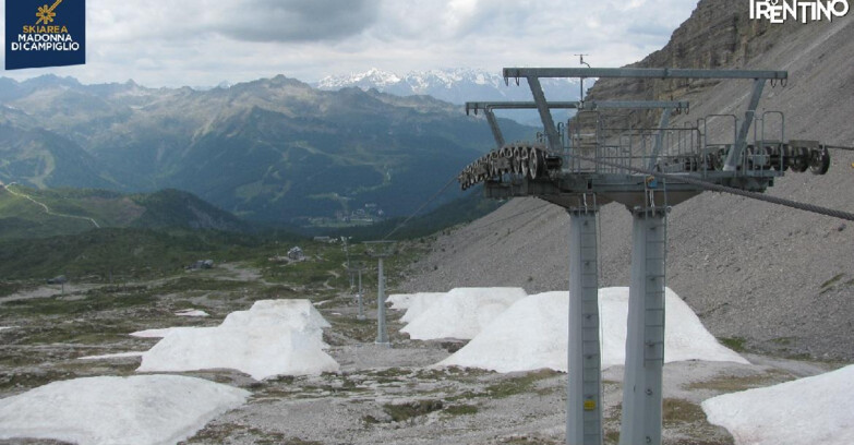 Webcam Madonna di Campiglio (Skiarea Campiglio Dolomiti di Brenta - Val di Sole Val Rendena) - From Grostè 