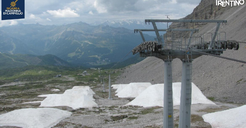 Webcam Madonna di Campiglio (Skiarea Campiglio Dolomiti di Brenta - Val di Sole Val Rendena) - From Grostè 
