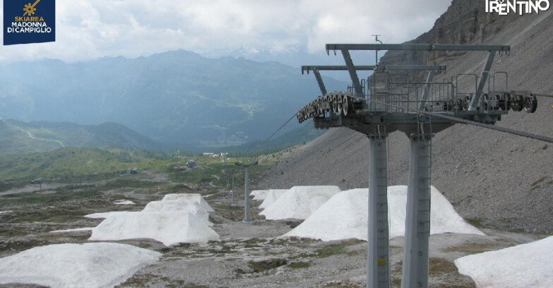 Webcam Madonna di Campiglio (Skiarea Campiglio Dolomiti di Brenta - Val di Sole Val Rendena) - From Grostè 