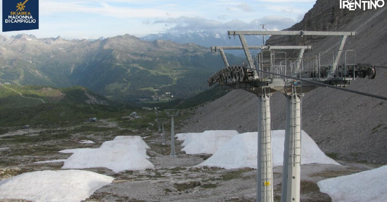 Webcam Madonna di Campiglio (Skiarea Campiglio Dolomiti di Brenta - Val di Sole Val Rendena) - From Grostè 