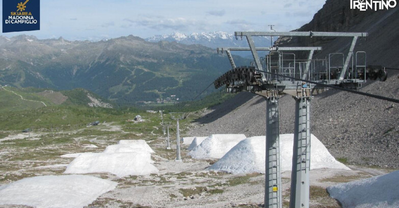 Webcam Madonna di Campiglio (Skiarea Campiglio Dolomiti di Brenta - Val di Sole Val Rendena) - From Grostè 